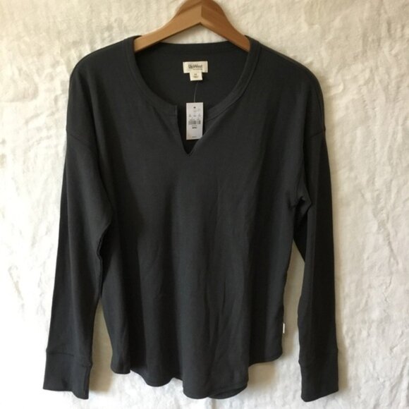 UpWest Dark Gray Long Sleeve V-Neck Top - Picture 2 of 11